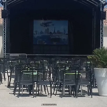 Hébergement de vacances Location Mobil ****